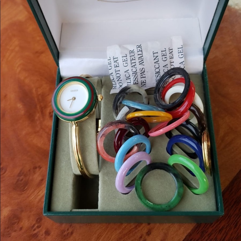 Vintage woman Gucci watch genuine